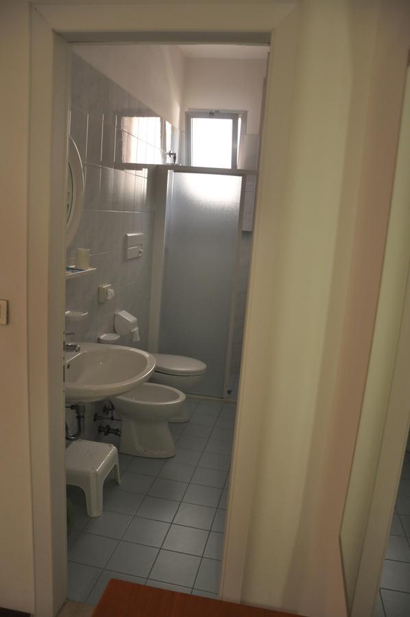 Albergo Larenzia كاتوليكا المظهر الخارجي الصورة